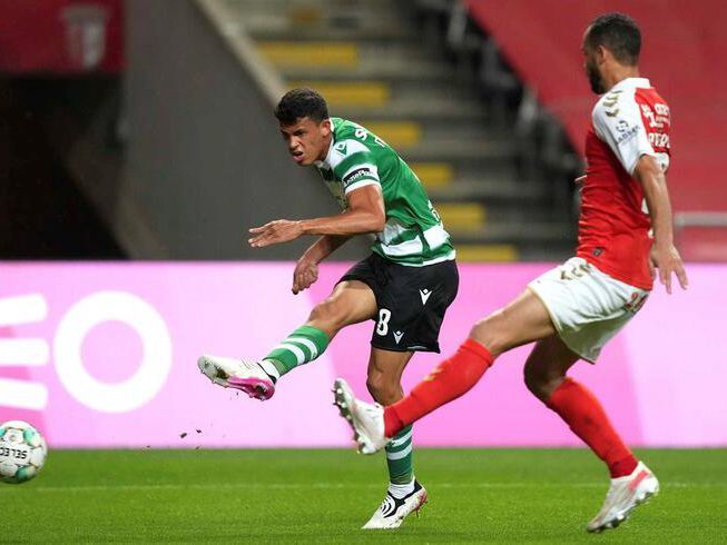 体育欧联：曼联国米双双险胜 晋级欧联杯半决赛